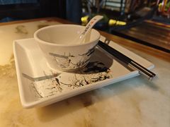 餐具摆设-吴越荣记苏州菜·松鼠桂鱼 100% 活鱼现做(月光码头店)