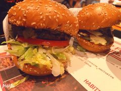 -The Habit Burger Grill 哈比特汉堡(复兴soho店)