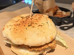 -必胜客(尹山湖歌林公园店)