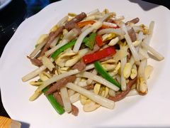 -牛头鱼庄·地道广西菜(西明店)