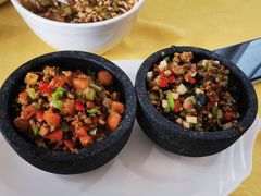 黑红三剁双拼-蝴蝶泉宾馆-中餐厅