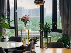 靠窗位-荣耀.西式融合餐厅(留云湖店)