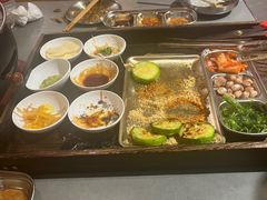 -围炉肉舍•炭烤活鳗•丹东海鲜烤肉(步行街店)