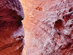 -天山神秘大峡谷