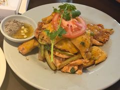 -大头虾越式风味餐厅(光明广场店)