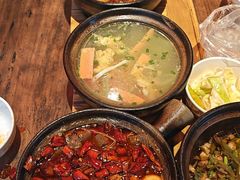 -有红鸡毛店·砂锅菜(抚琴夜市店)