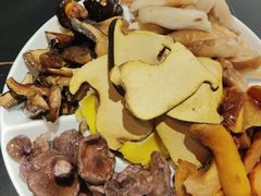 -野菌皇海景野生菌火锅(滨海大道店)