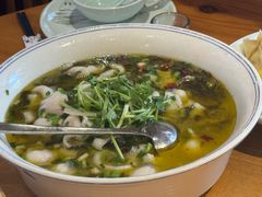 -头上红煨盐鸡·非遗院子餐厅