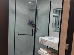 -轻住·仰望未来酒店(南昌八一广场店)