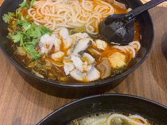 酸菜牛杂米线-老妈米线(港龙店)