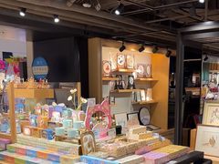 -猫的天空之城概念书店(苏州诚品店)