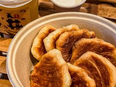 -天井·丑面包搭咖啡