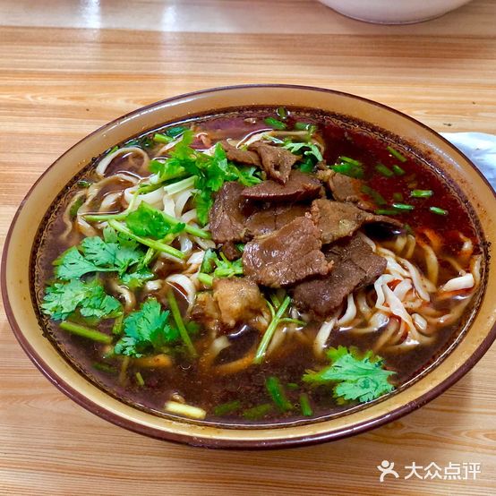 人人小吃店(龙山路店)