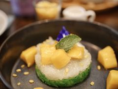 -Chom Cafe and Restaurant