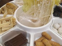 -鸡遇虾煲干锅火锅(小寨金莎店)
