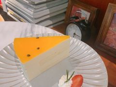 百香果芝士蛋糕-彳亍咖啡·这里(水湾路店)