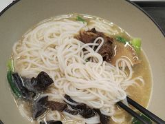 -粉观右江西鲜辣米粉(天地店)