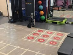 -思迈威健身(积玉桥万达店)