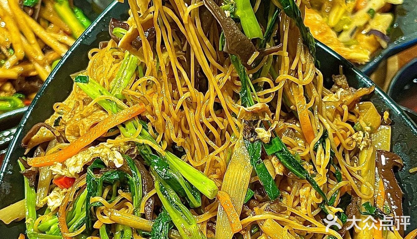 什么鸭脚煲啊!!让我一周去三次!!. 田螺鸭脚煲有多好吃