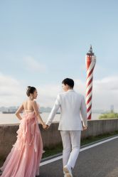 -雪中彩影婚纱摄影·微光艺术中心