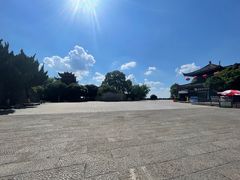 -巴陵广场