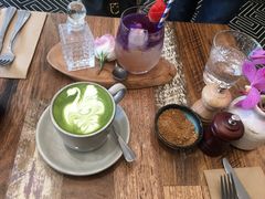 -FLOVIE FLORIST CAFE