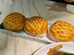 酥皮水牛奶菠萝包-陶陶居酒家(环市东店)