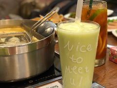 雪梨牛油果汁-樾餐厅泰式海鲜火锅(民歌湖店)