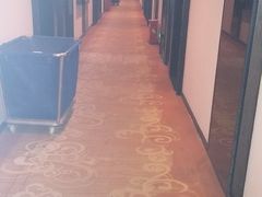 -吾遇酒店(深圳火车站罗湖口岸店)