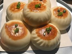 葱香煎包-首秀·四川料理(星耀101店)