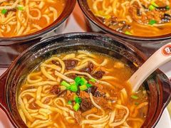 -闫家驴肉老店(华电一校店)