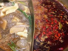 -沸炉重庆老火锅(军事博物馆店)