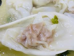鲜肉小馄饨-食惠里小笼包面馆(越秀店)