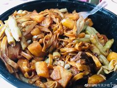 -内蒙焖面大盆骨餐馆(山大路店)