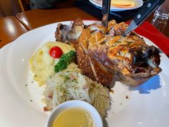 德式烤猪肘配酸菜土豆泥-申德勒加油站西餐厅(日坛路总店)