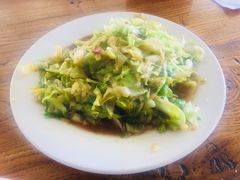 炒圆白菜-望湖烤鱼