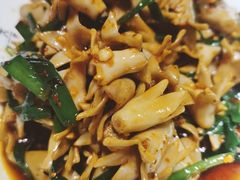 -香巴拉云南餐厅(华莱坞店)