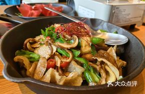 Spicy Pepper and Mushroom Stir-fry