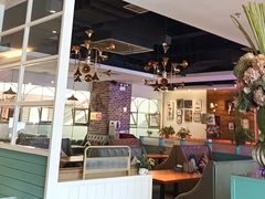 -豪客嘉族·麦尼顿西餐厅(乐福天下店)