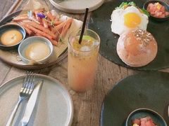 -HIGH FIVE哈福手工汉堡(桂林路店)