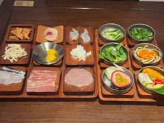 -银米·云南传统过桥米线(双廊黑金冠店)