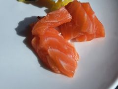 三文鱼-怡豪大饭店·银顶旋转餐厅