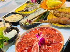 -鲜入围煮花胶鸡海鲜火锅
