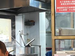 -裕新楼粉面馆·石磨手工粉(四方坪店)
