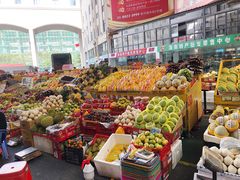 -三亚新鸿港水果一级批发市场