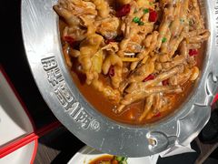 鸡爪煲-胖哥俩肉蟹煲(湖滨银泰in77店)