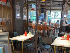 -阿瓦山寨·湘菜现炒·剁椒鱼头王(咸阳总店)