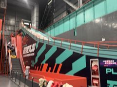 -极限PLAY运动娱乐新世界·团建派对潮玩休闲馆·室内蹦极高空游乐园