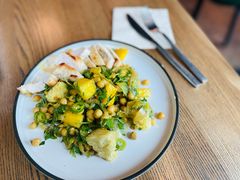 芒果咖喱鹰嘴豆色拉-Wagas沃歌斯(大学路店)