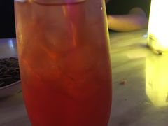 -樱花里音乐餐吧·牛扒椰子鸡(东圃店)